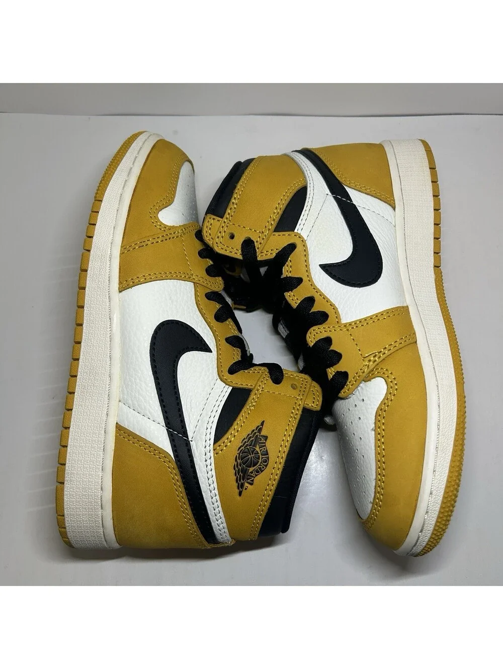 Air Jordan 1 Retro High OG Yellow Ochre GS - Size 4.5Y OG ALL - (FD1437-701)
